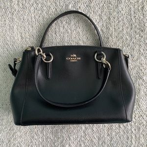 Black Coach Shoulder Bag🌼